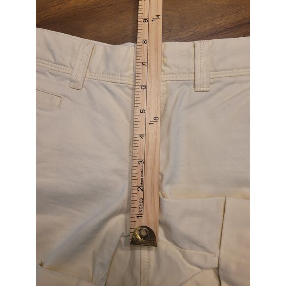 Old Navy Women’s 0 Yellow Khaki 5″ Mid-Rise Cotton Casual Shorts EUC - Picture 8 of 9